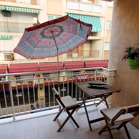 Large Terrace Two Blocks From The Apartamento Torrevieja