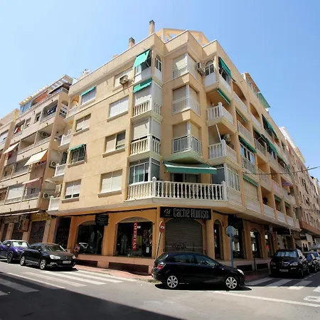 Large Terrace Two Blocks From The Apartamento Torrevieja