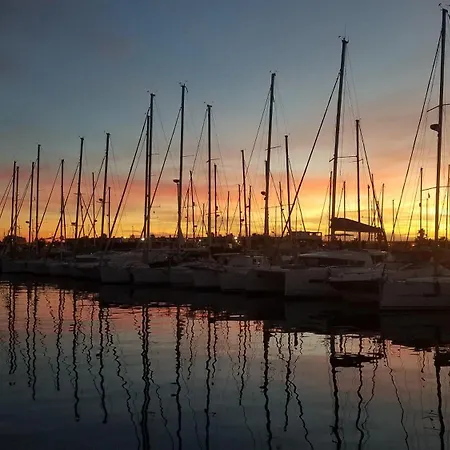 Διαμέρισμα Large Terrace Two Blocks From The Τορεβιέχα
