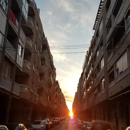 アパート Large Terrace Two Blocks From The